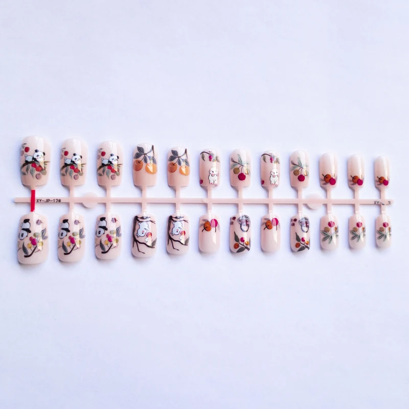 Künstlerisches von der Natur inspiriertes Nagelkunstset