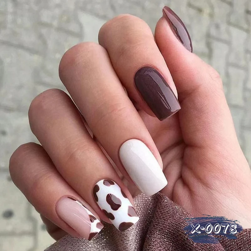 Künstlerisches Kuhflecken-Nagelkunst-Set