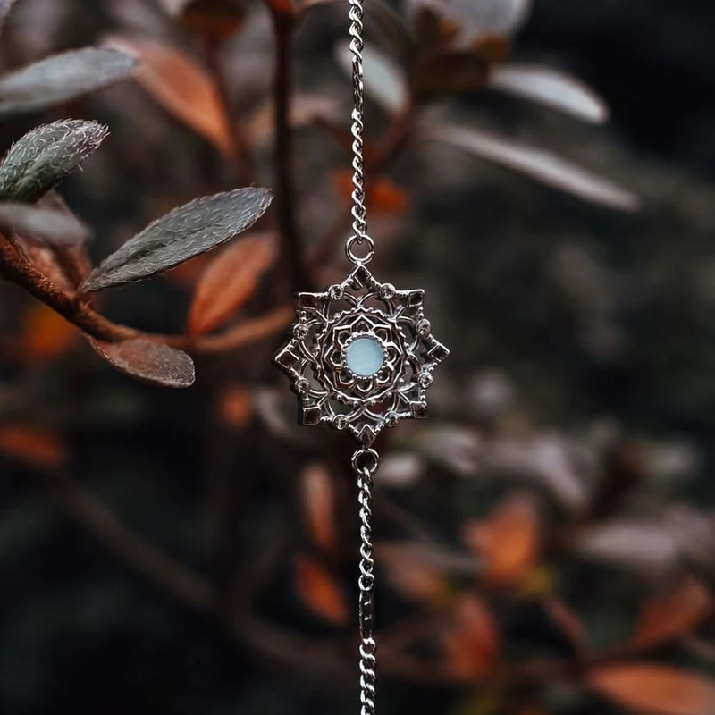 Aphonia Armband mit Schneeflocken Anhänger - Holzkern Modell: Jewelry