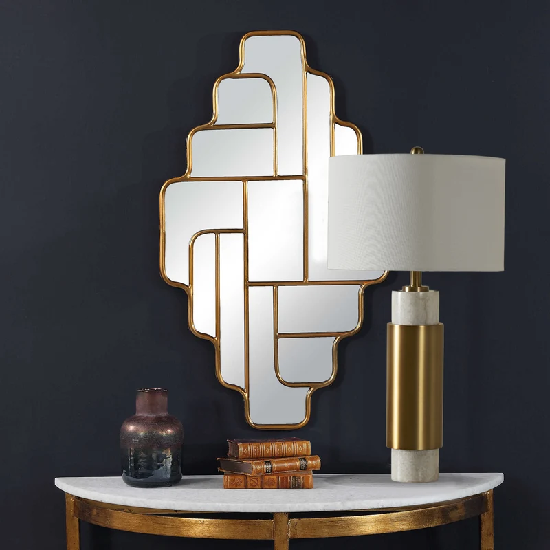 Moderne dekorative Tischlampe mit Marmorfuß