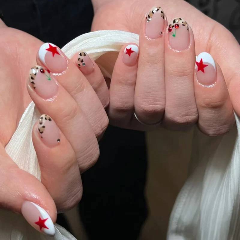 Künstlerischer Tierdruck und Stern-Nagelkunst