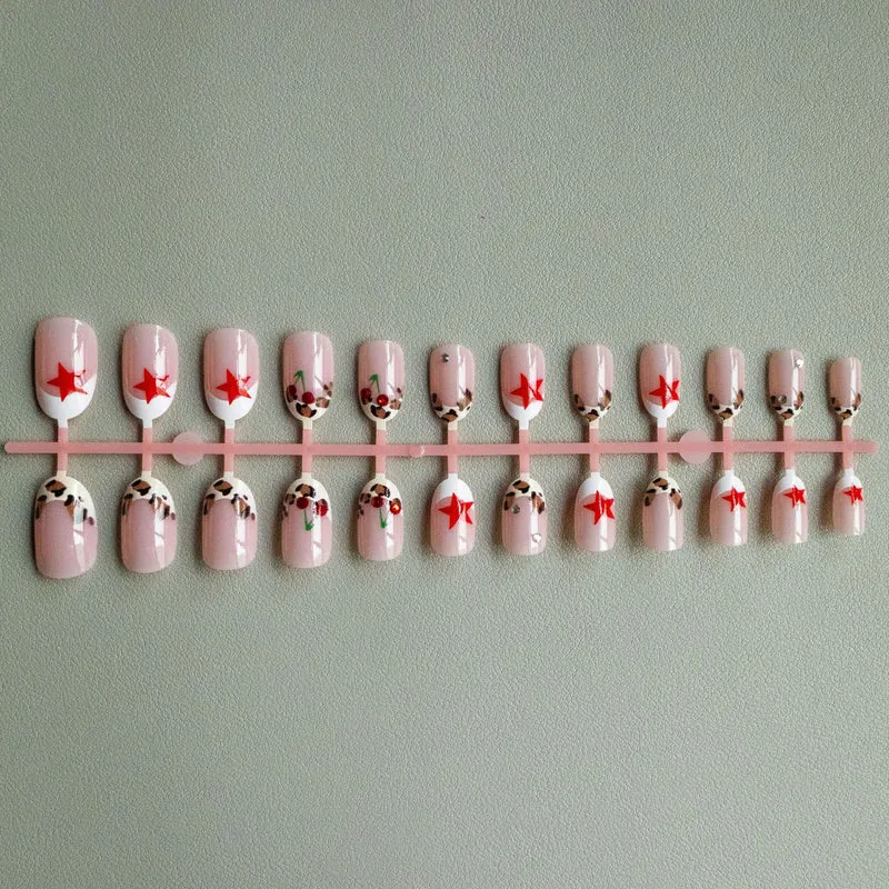 Künstlerischer Tierdruck und Stern-Nagelkunst