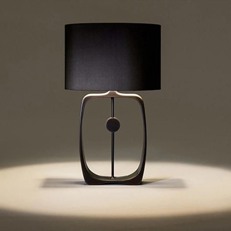 Moderne dekorative Tischlampe