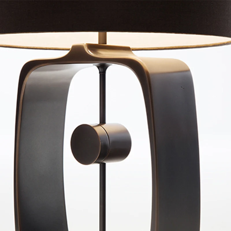 Moderne dekorative Tischlampe