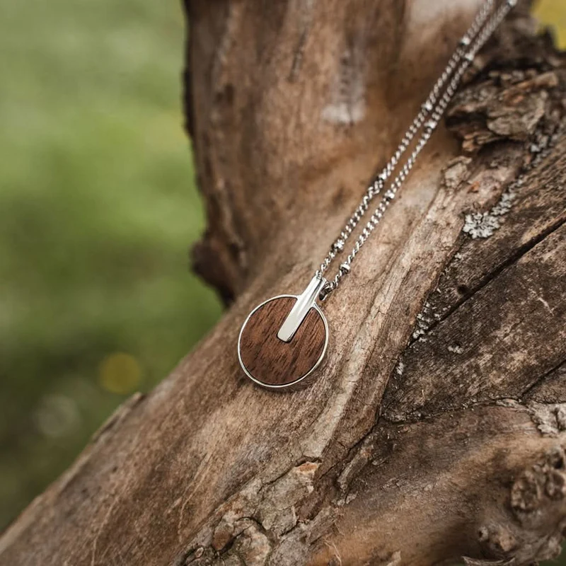 Opacity Halskette mit rundem Holz Anhänger - Holzkern Modell: Jewelry