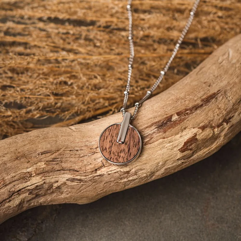 Opacity Halskette mit rundem Holz Anhänger - Holzkern Modell: Jewelry