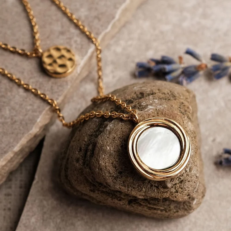 Zendala Layering-Halskette Perlmutt/Gold - Holzkern Modell: Jewelry