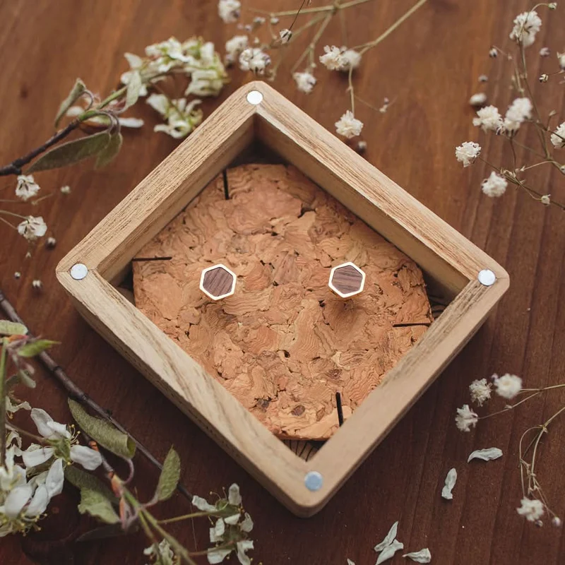 Facade Ohrringe eckig mit Holzelement - Holzkern Modell: Jewelry