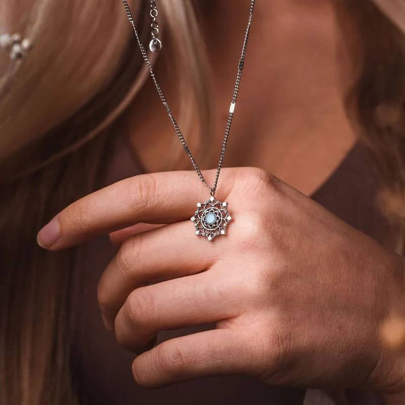 Aphonia Halskette Schneeflocken Anhänger - Holzkern Modell: Jewelry