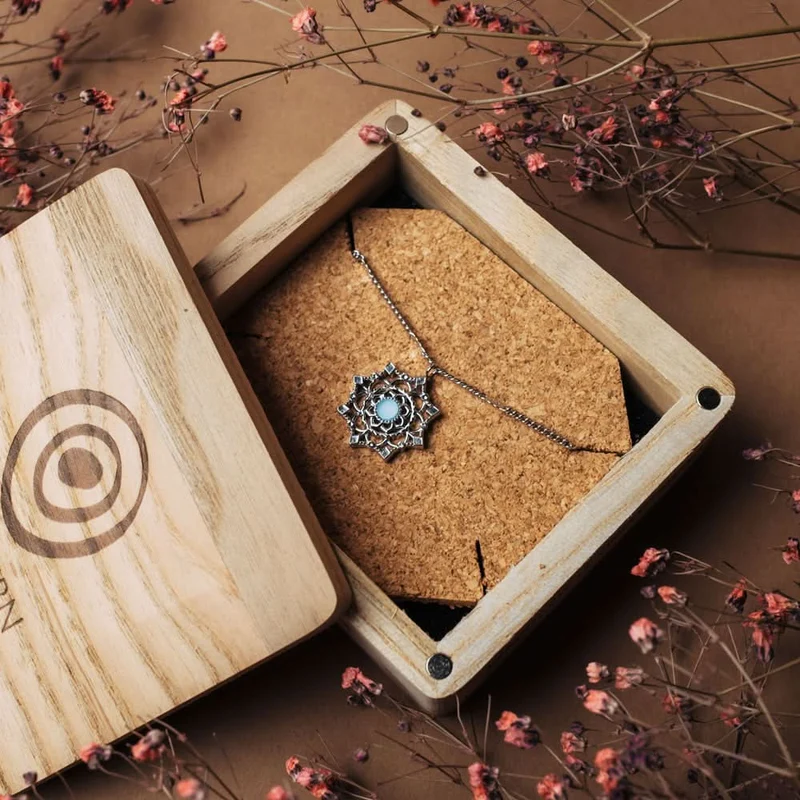 Aphonia Halskette Schneeflocken Anhänger - Holzkern Modell: Jewelry