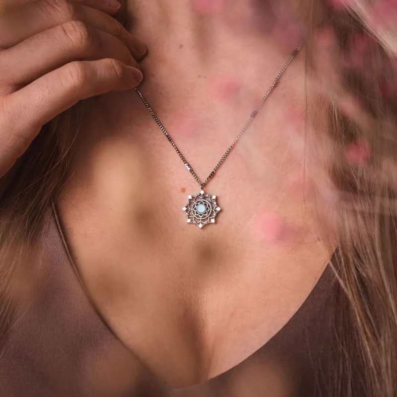 Aphonia Halskette Schneeflocken Anhänger - Holzkern Modell: Jewelry