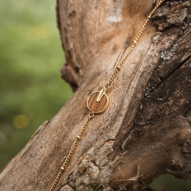 Opacity Armband mit rundem Holz Anhänger - Holzkern Modell: Jewelry