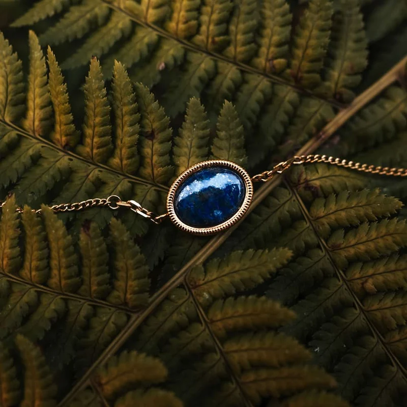 Mirror Armband mit ovalem Anhänger - Holzkern Modell: Jewelry