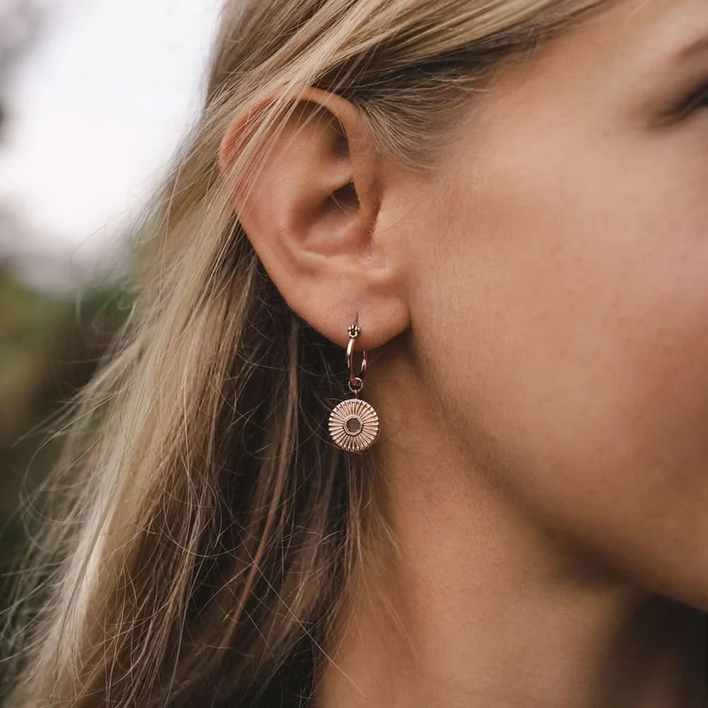 Stencil Ohrhänger mit rundem Anhänger - Holzkern Modell: Jewelry