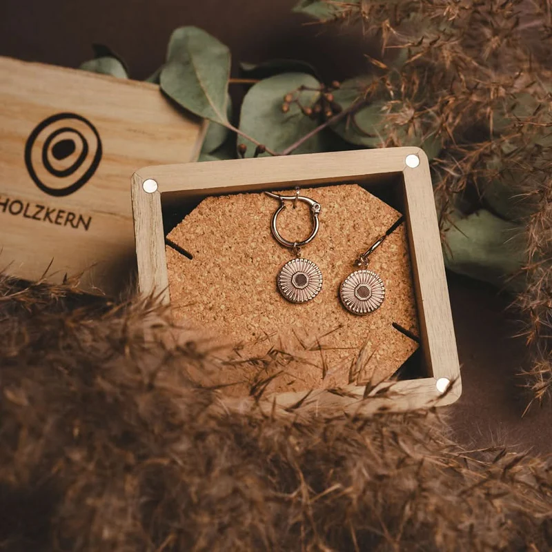 Stencil Ohrhänger mit rundem Anhänger - Holzkern Modell: Jewelry