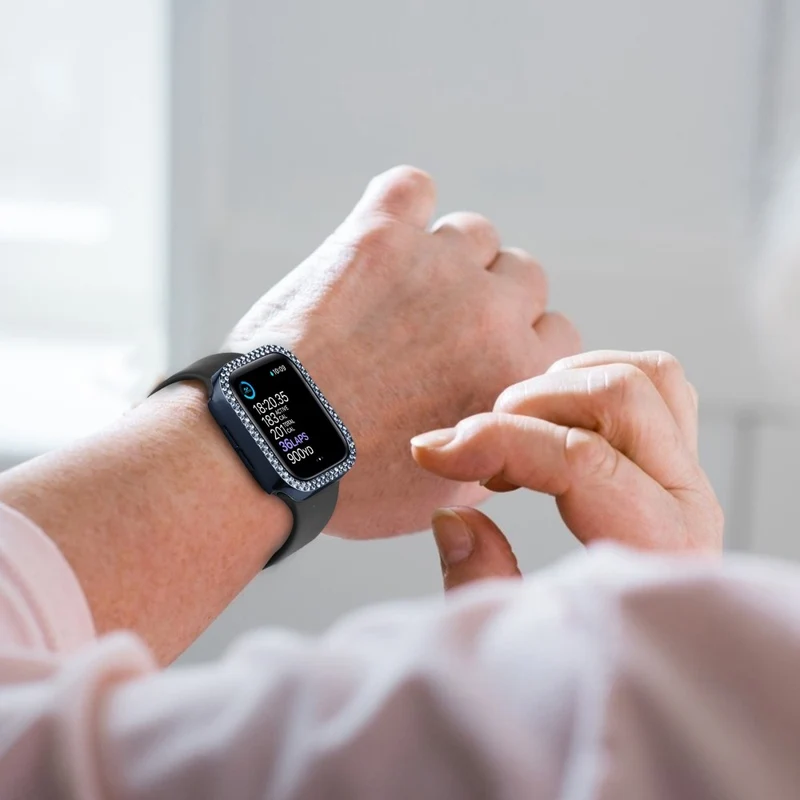 Super Stylisch Apple Watch Series 8 (41mm) / Apple Watch Series 7 41mm Hülle mit Displayschutz in Plastik, Strass und Gehärtetes Glas