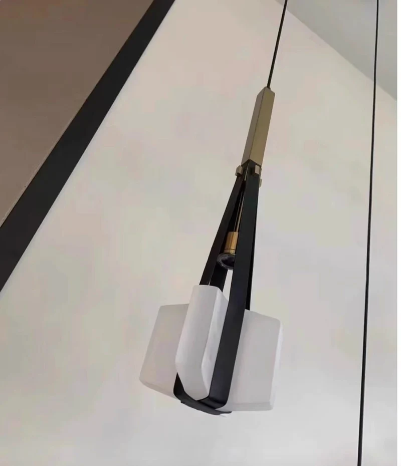 Moderne verstellbare Pendelleuchte