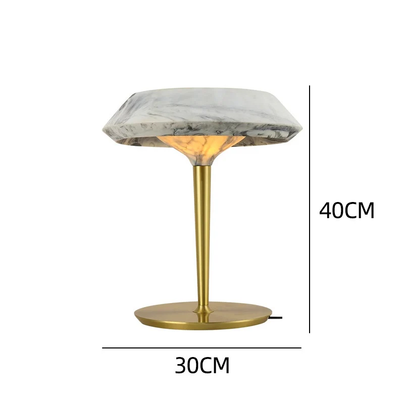 Elegante Moderne Tischlampe mit Marmorbasis und goldener Akzent