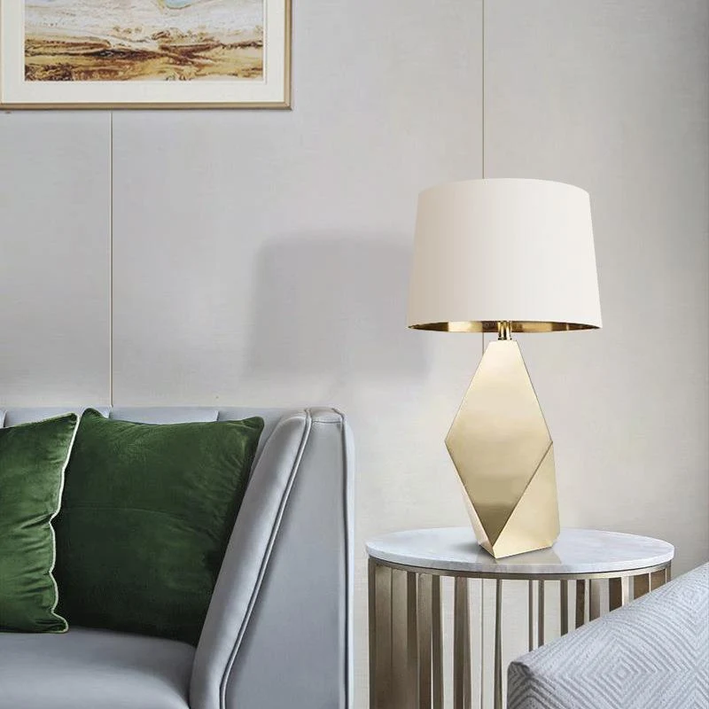 Geometrische Tischlampe