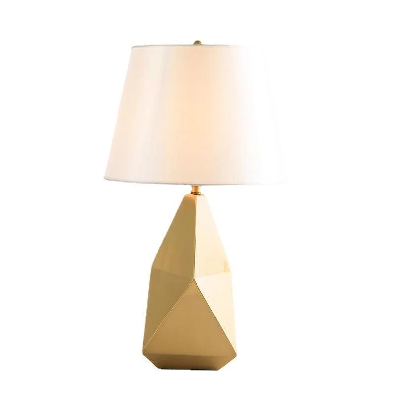 Geometrische Tischlampe