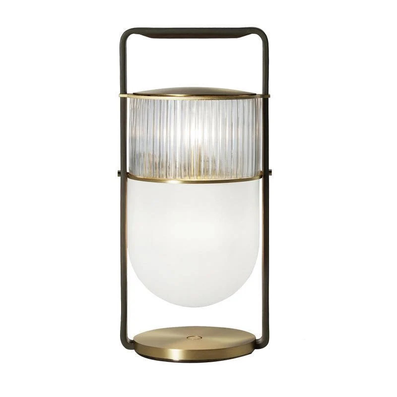 Elegante dekorative Tischlampe
