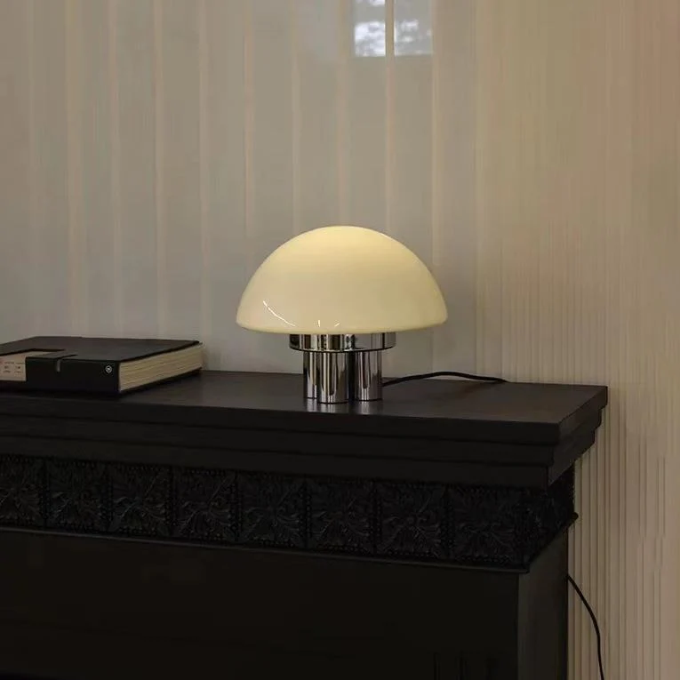 Zeitgenössische Kuppel Tischlampe