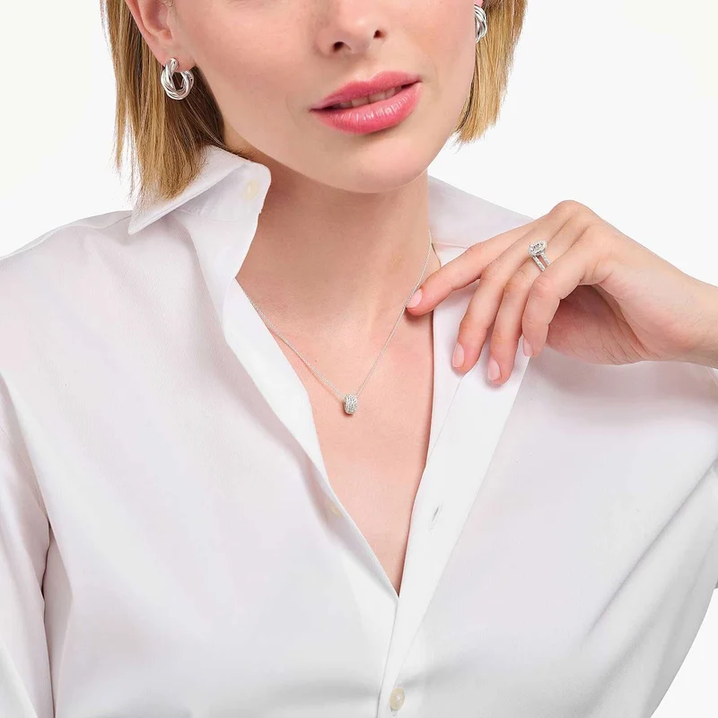 Halskette mit Kettenanhänger in Ringform zur Hälfte mit weißen Zirkonia-Steinen besetzt und mit erhabenen Dots versehen - Thomas Sabo Modell: KE2278-051-14