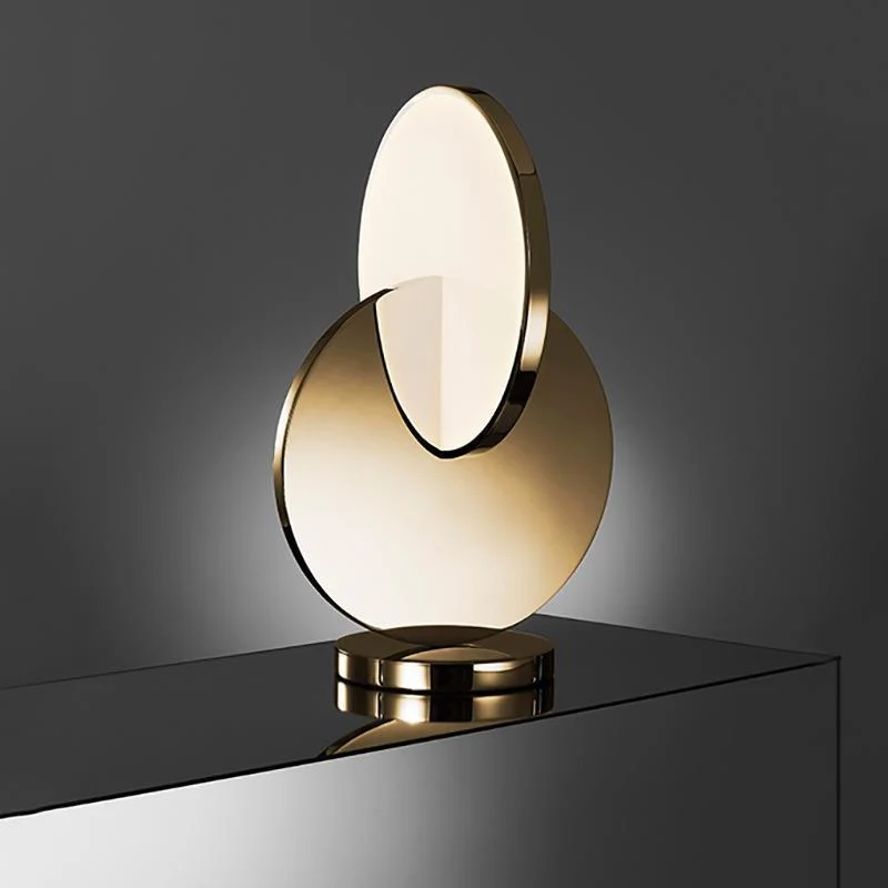 Künstlerische Tischlampe mit geometrischem Design