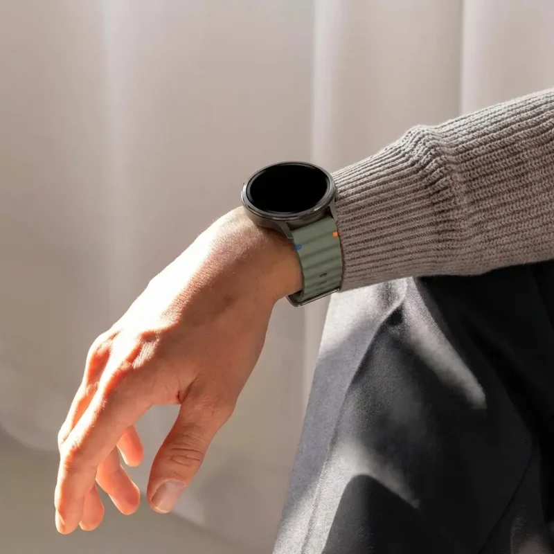 Bandz Garmin Forerunner 70 Silikonarmband 'Wave' (Armeegrün)