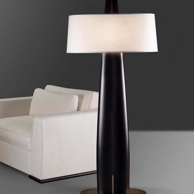 Zeitgenössische Skulpturale Stehlampe