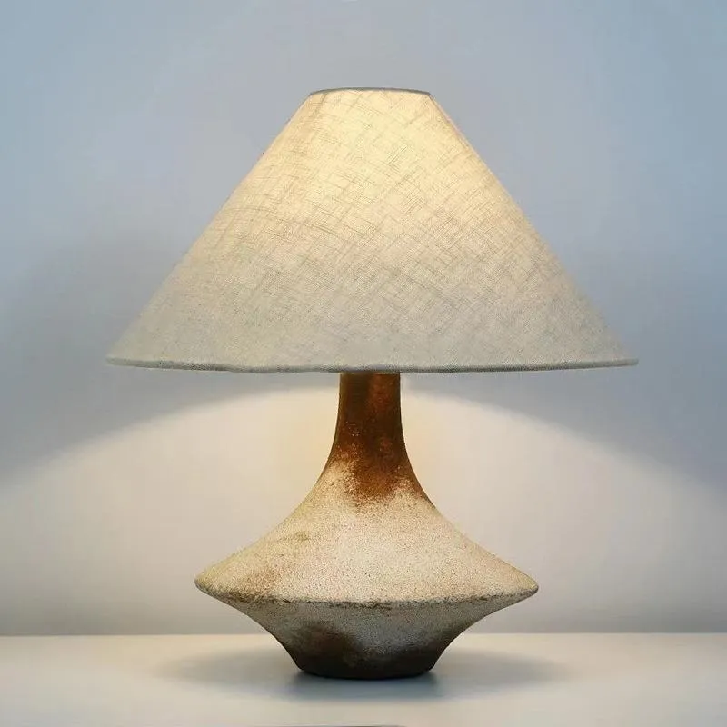 Artisan Tischlampe mit natürlicher Ästhetik
