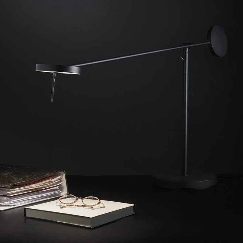 Verstellbare LED-Schreibtischlampe