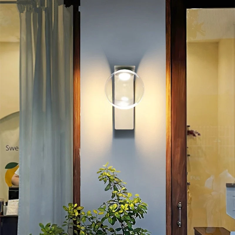 Moderne Wandmontierte LED-Leuchte