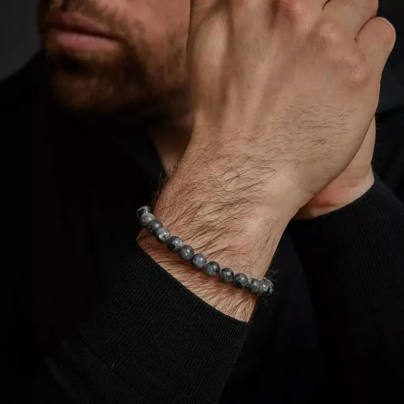 Armband aus 8mm großen schwarzen Larvikit-Edelsteinen mit schwarzem Stahlverschluss - Rebel&Rose Modell: RR-80097-V-M