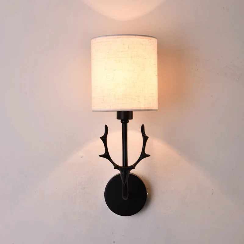 Geweih Wandleuchte