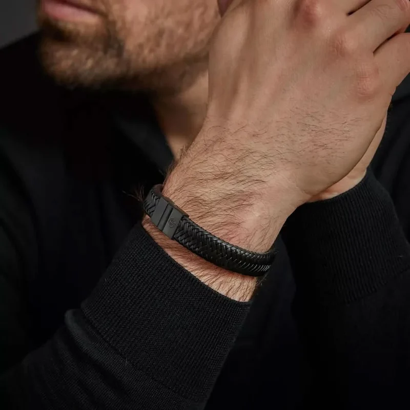 Armband aus 15mm dickem, schwarzem Leder mit schwarzem Edelstahlverschluss - Rebel&Rose Modell: RR-M0033-B-M