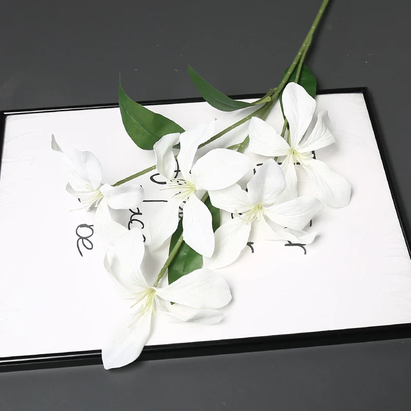 Elegante Kunstorchideen Blütenstiele