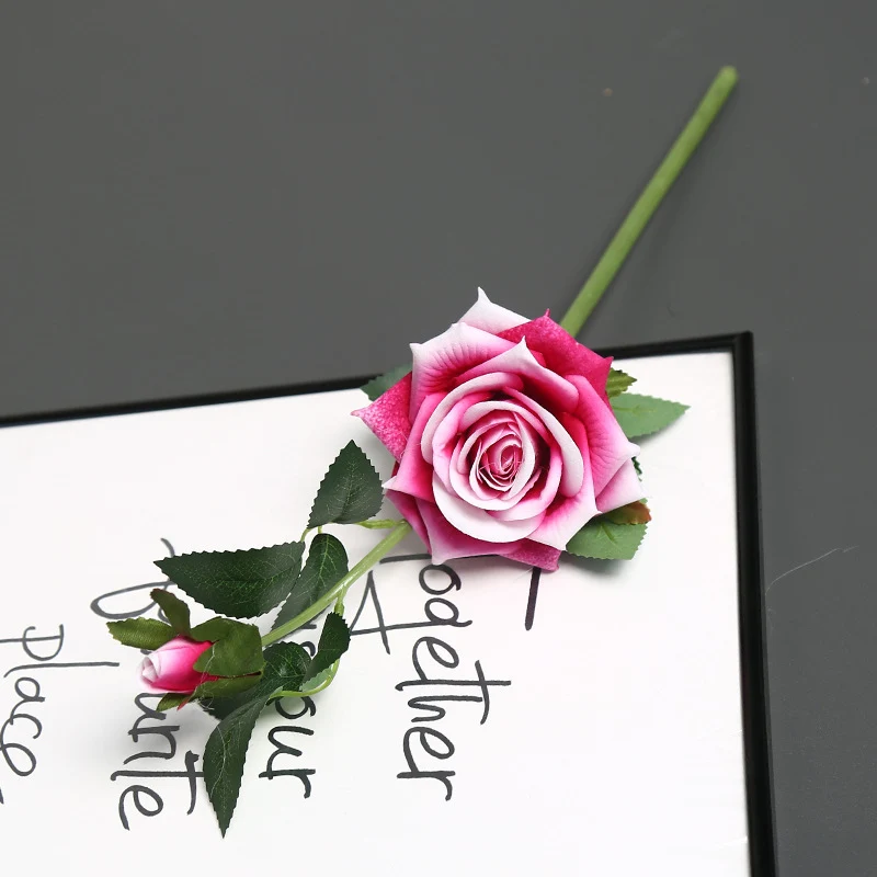 Dekorativer Künstlicher Rosenstiel für die Heimdekoration