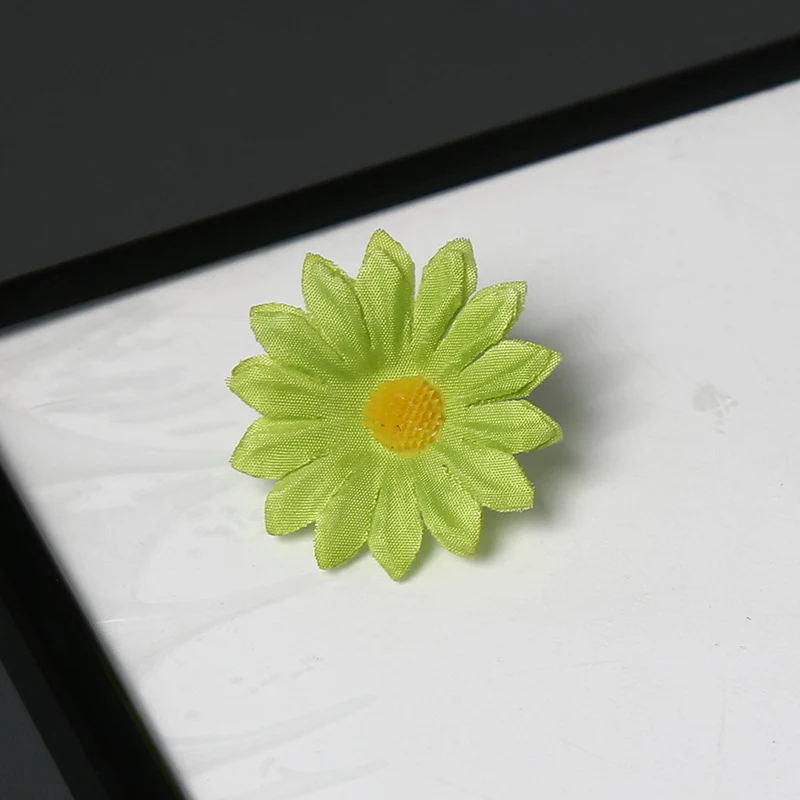 Elegante Stoff Margeritenblume Brosche für dekorativen Gebrauch