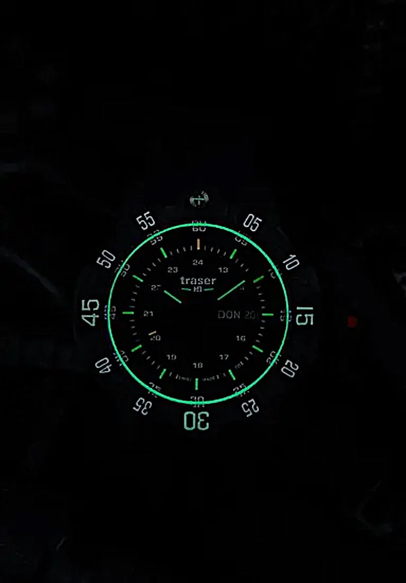 Traser P99 Q Tactical Black 110722 Herrenuhr • Trigalight • Swiss Made
