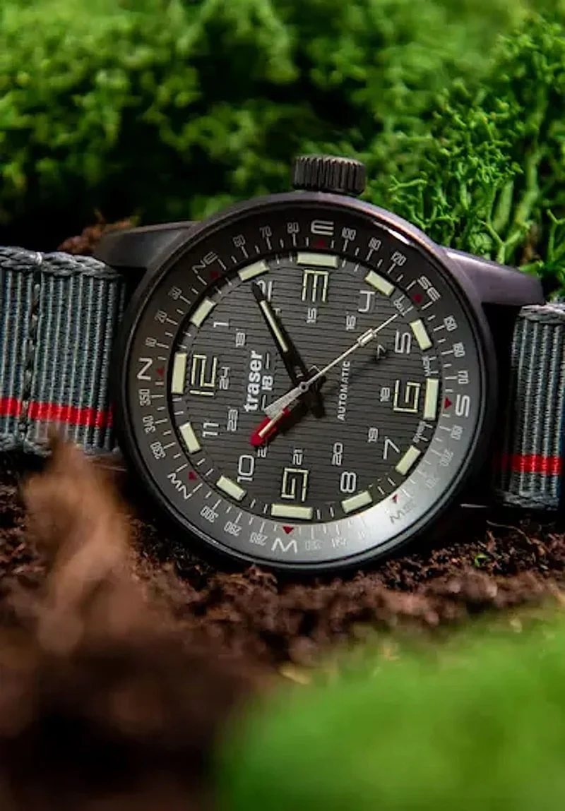 Traser P68 Pathfinder Automatic 110593 Herrenuhr • Trigalight T100 • Swiss Made