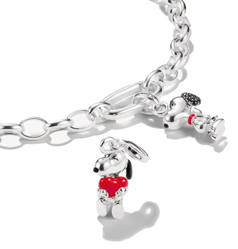 Charmanhänger aus recyceltem 925er Sterlingsilber mit Snoopy-Motiv und Pavé-Besatz, Thomas Sabo PEANUTS Connect Modell: CC1310-691-11