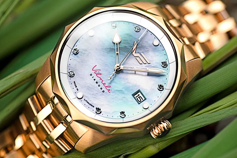 Vostok Europe Vilnelė VS42-125B754B Damenuhr • Solar-Antrieb • Echte Diamanten