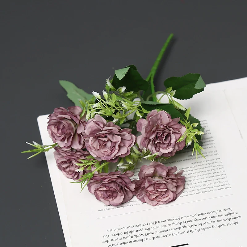 Künstliches Blumengesteck für Tischdekoration