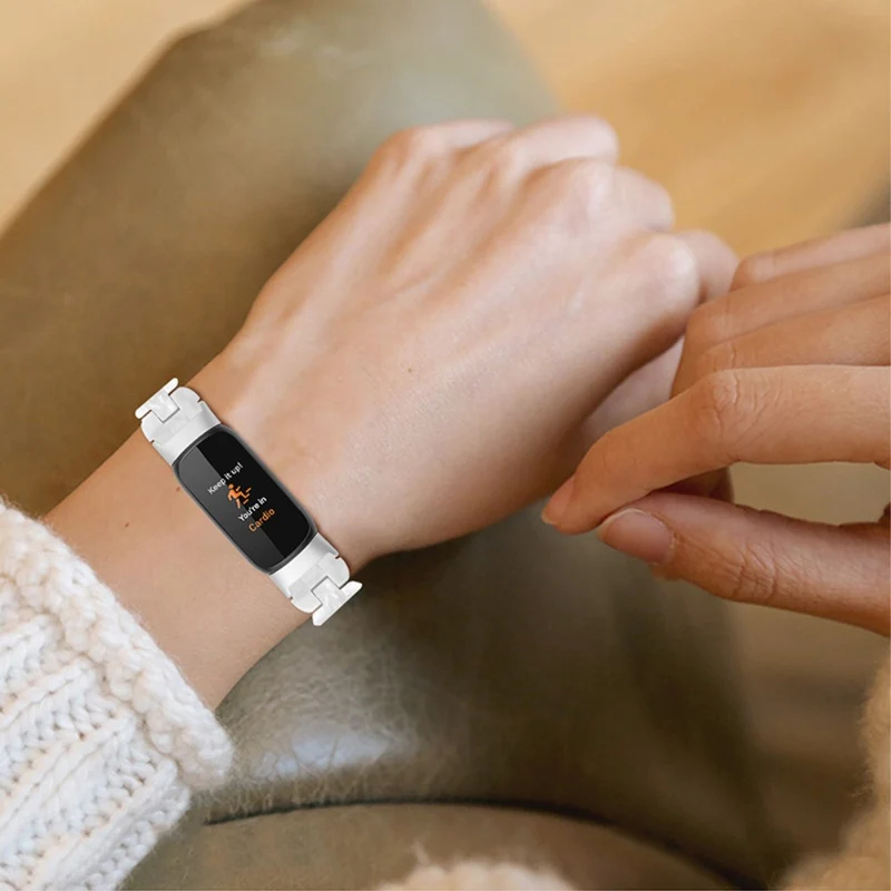 Mega stylisch Fitbit Luxe Plastik armband