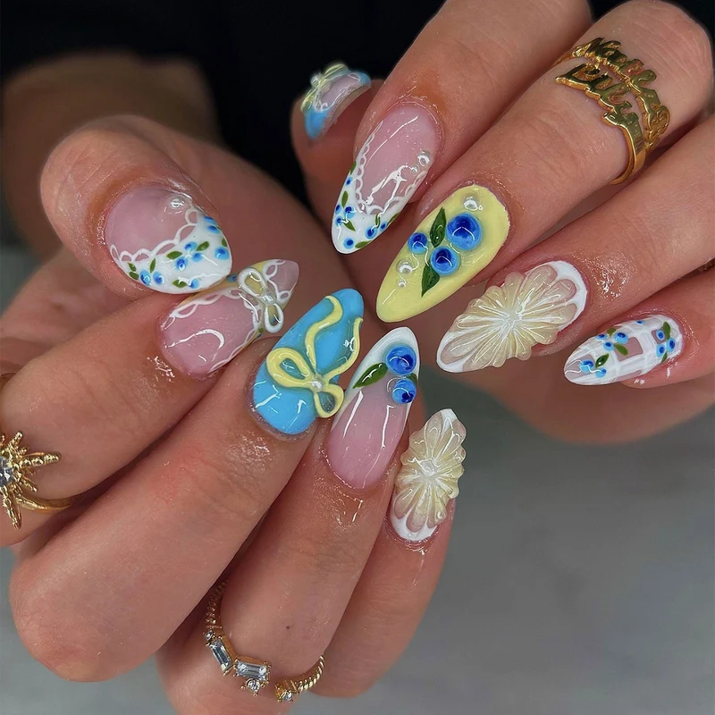 Dekorative Nagelspitzen Set mit Zubehör