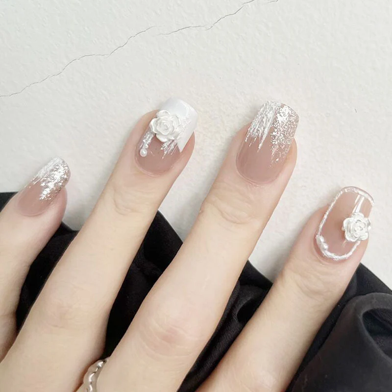 Dekorative Nagelkunst