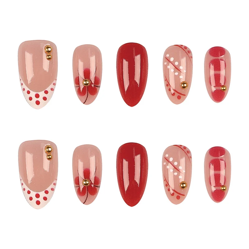Künstlerisches Press-On Nail Set mit dekorativen Akzenten