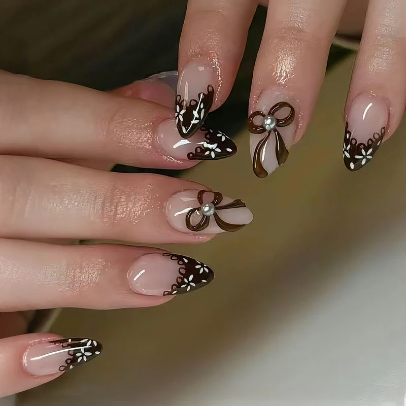 Dekoratives elegantes Press-On-Nagelset