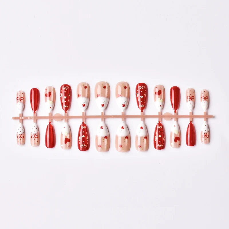 Dekorativer Cherry Love Press-On Nagelkunst Set